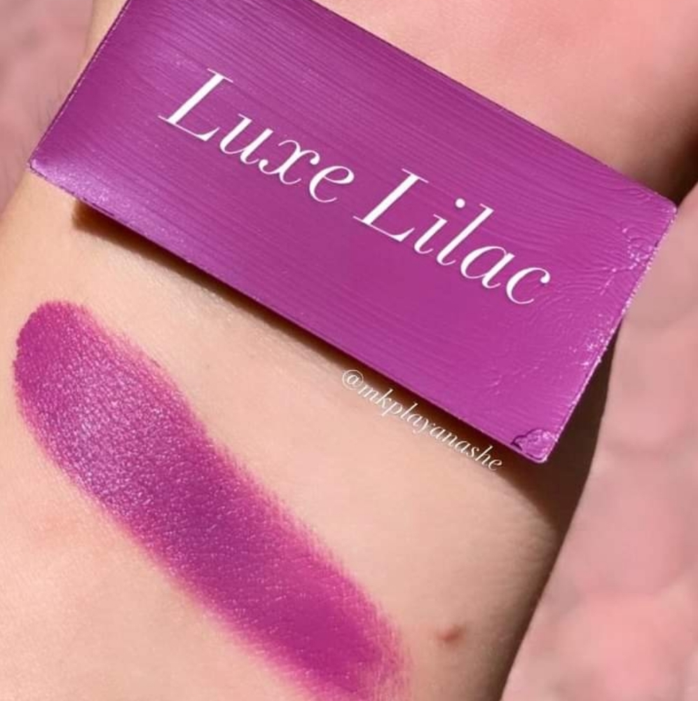 Mary Kay Luxe Lilac Cream Blush.